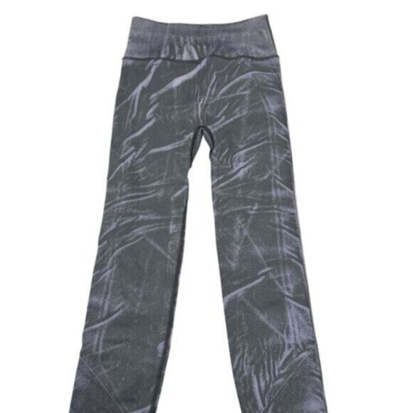 Lululemon Ebb to Street Tight In Stone Wash Graphite Grey Size 4 - Picture 6 of 10